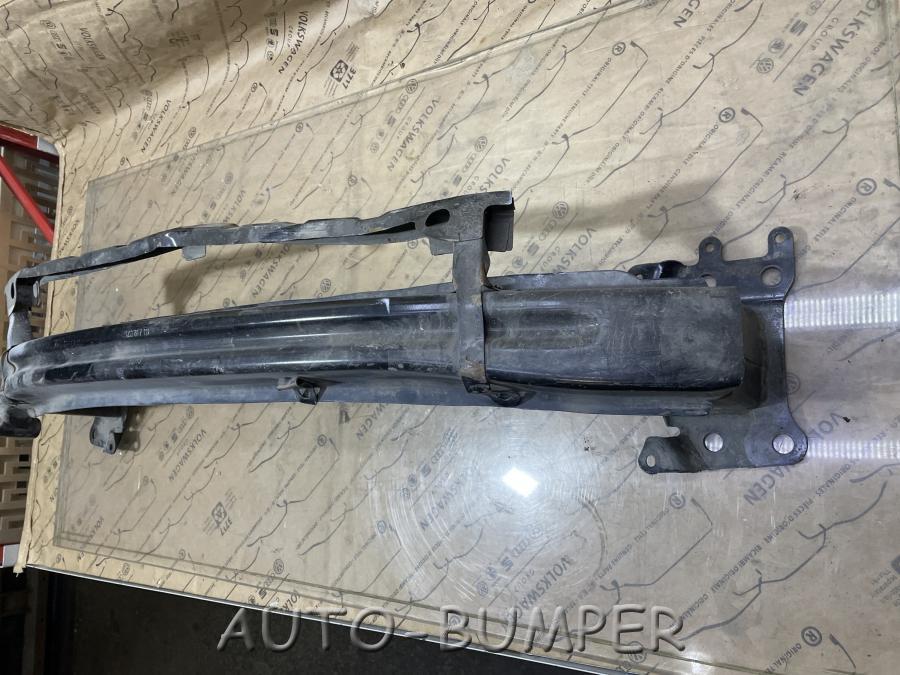 Skoda Octavia A5 2009- Усилитель переднего бампера 1Z0807111 1Z0807109C